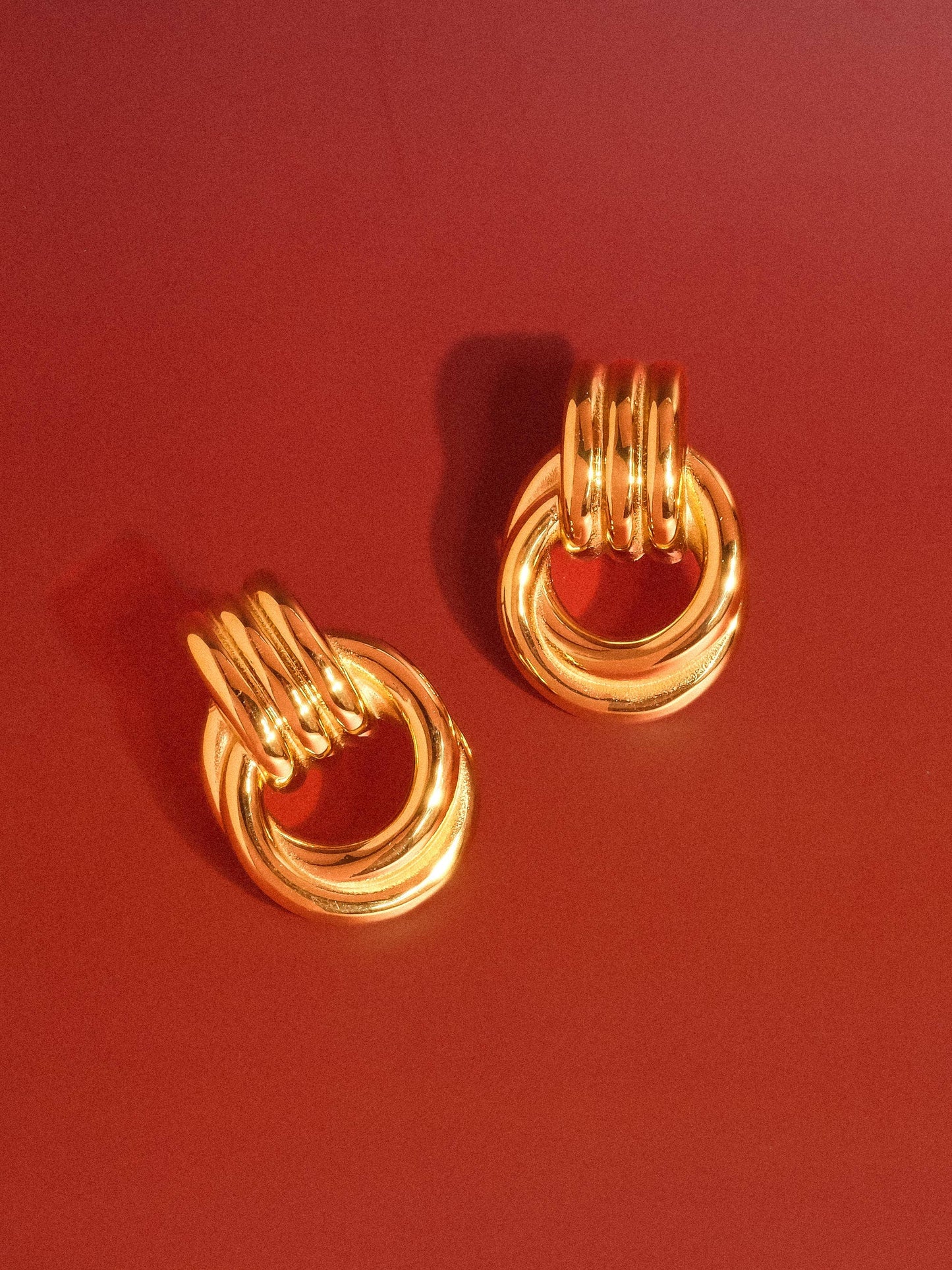 Wanda Hoop Earrings